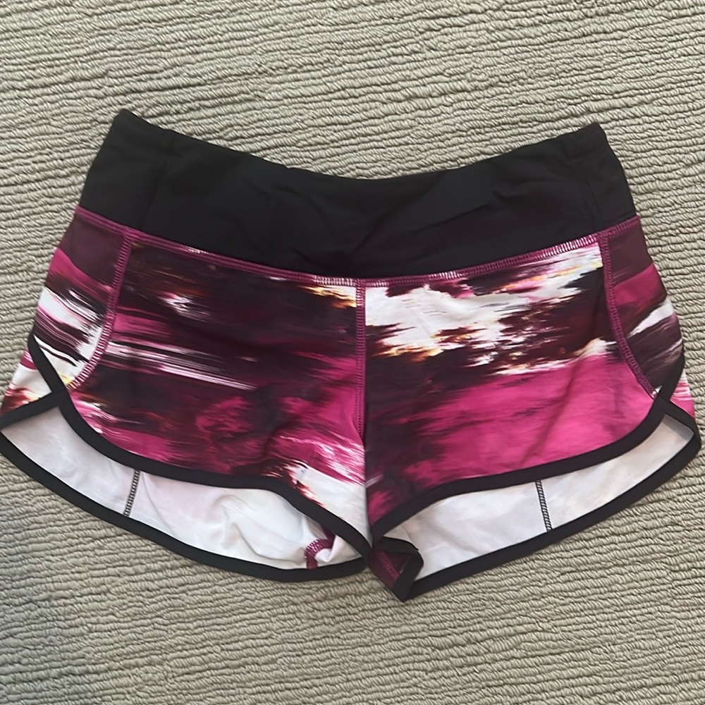Lululemon speed shorts sz 4